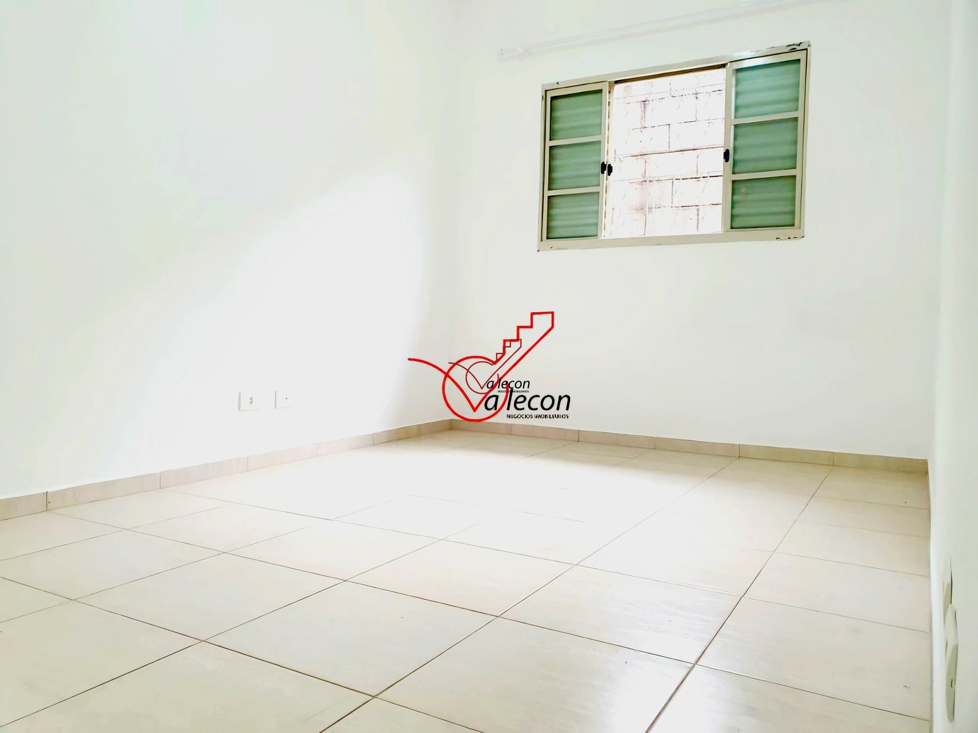 Casa à venda com 2 quartos, 64m² - Foto 5
