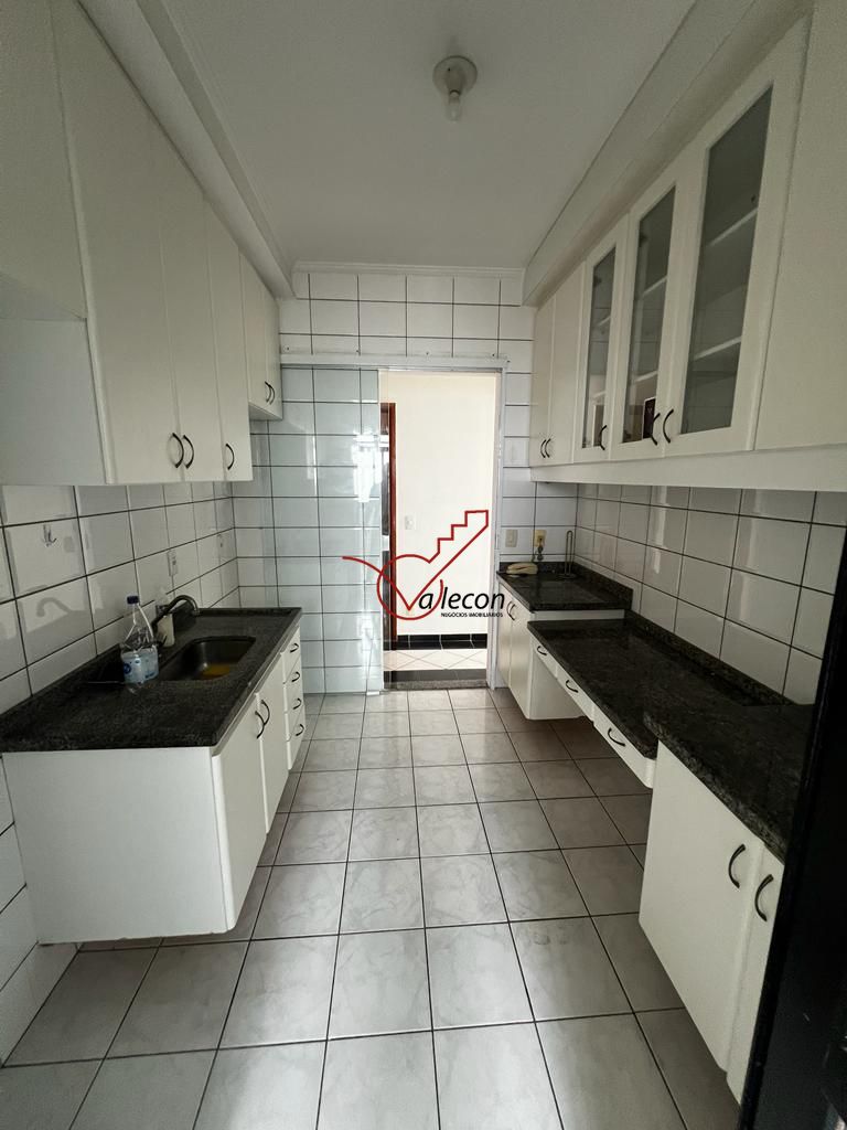 Apartamento para alugar com 3 quartos, 85m² - Foto 3