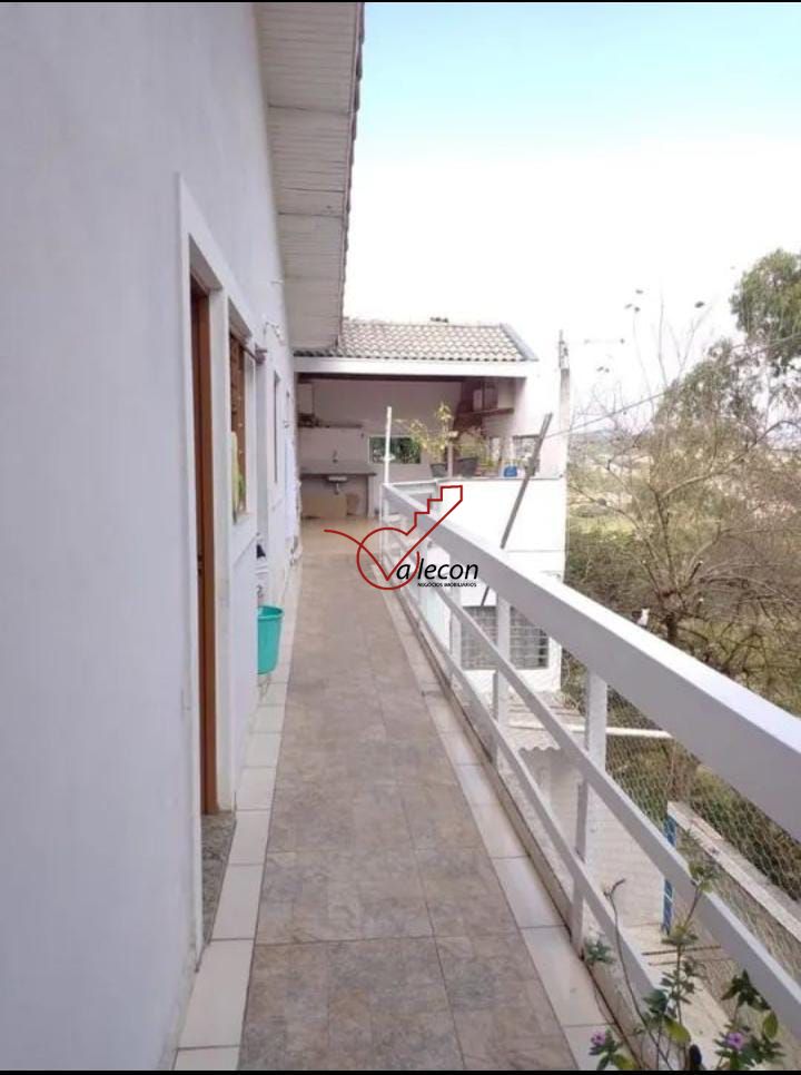 Casa à venda com 3 quartos, 194m² - Foto 5