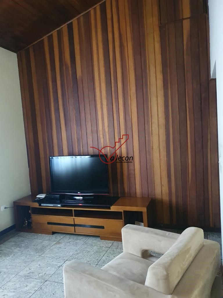Casa à venda com 3 quartos, 237m² - Foto 7