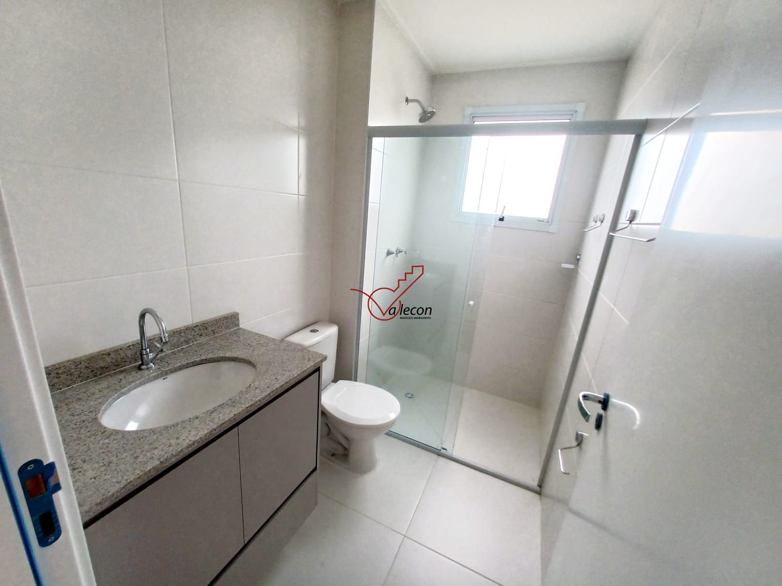 Apartamento para alugar com 2 quartos, 68m² - Foto 13