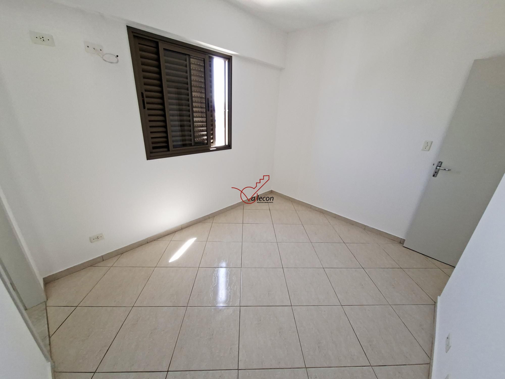 Apartamento para alugar com 3 quartos, 75m² - Foto 18