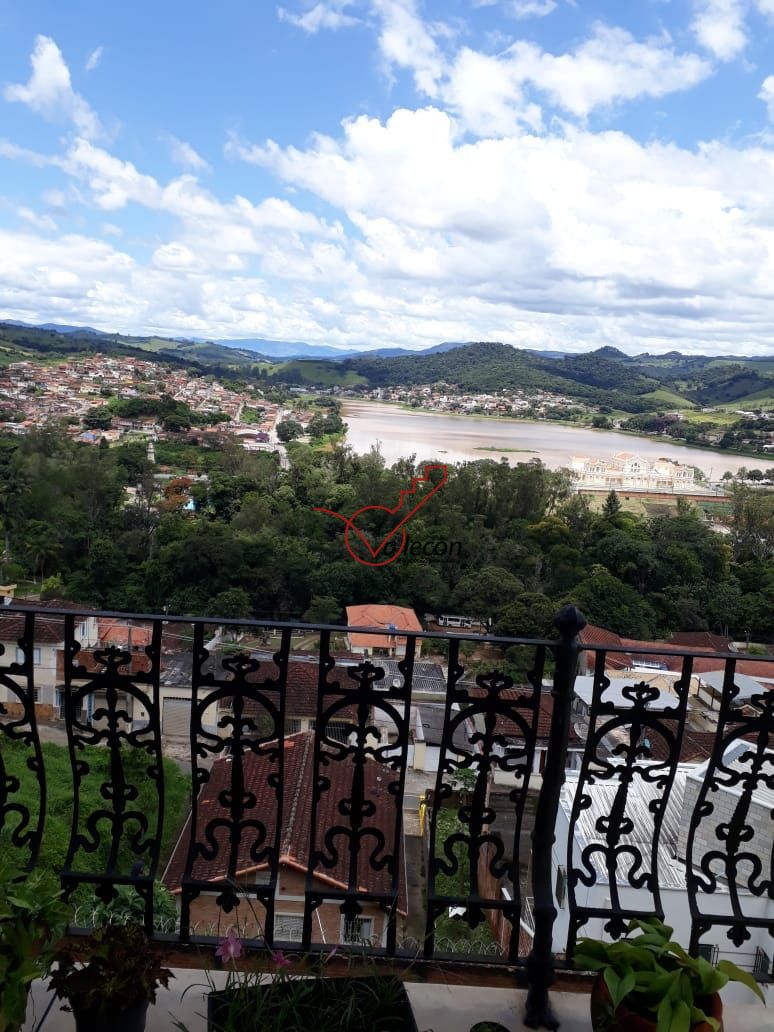 Excelente Casa à Venda em LAMBARI/MG!