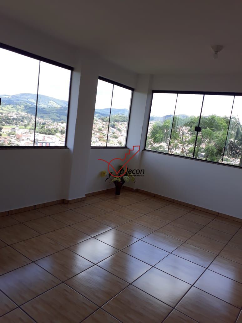 Casa à venda com 3 quartos, 326m² - Foto 2