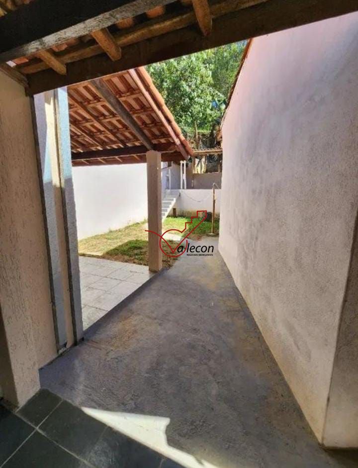 Casa à venda com 2 quartos, 90m² - Foto 6