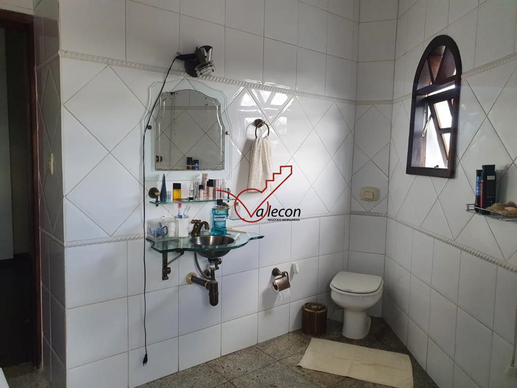 Casa à venda com 3 quartos, 237m² - Foto 13