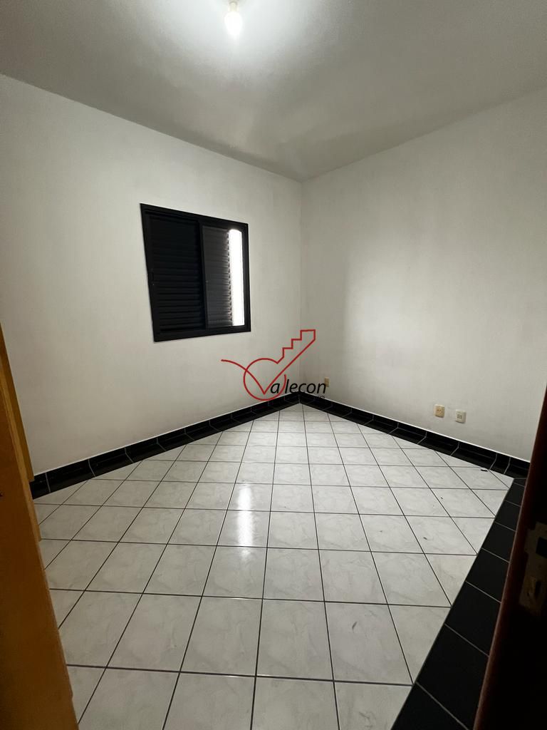 Apartamento para alugar com 3 quartos, 85m² - Foto 10