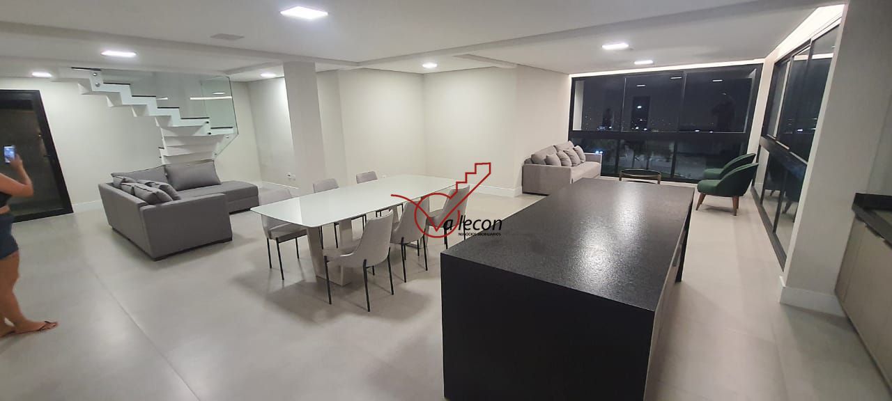 Casa à venda e aluguel com 5 quartos, 430m² - Foto 6