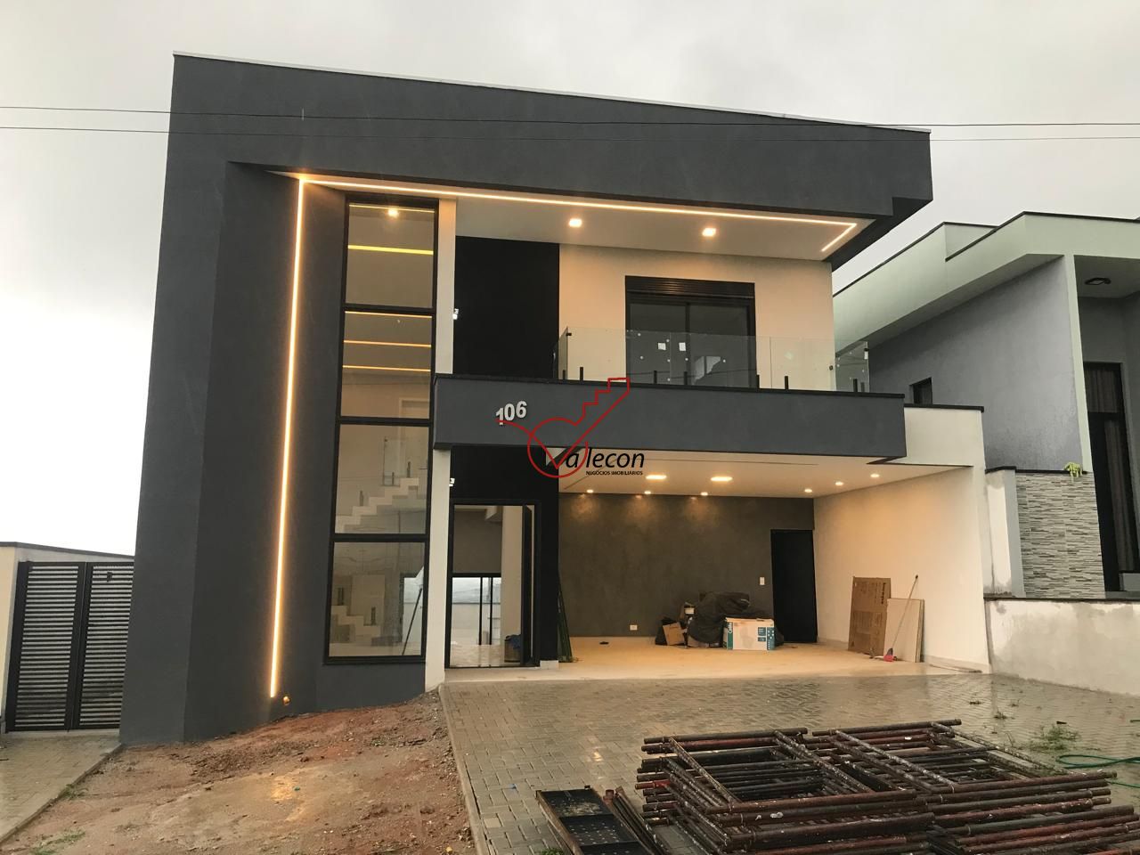 Excelente Casa em condomínio 3 Suítes