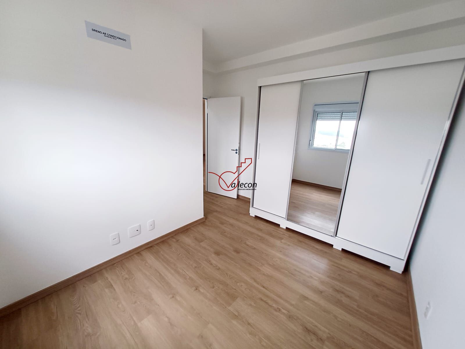 Apartamento para alugar com 2 quartos, 68m² - Foto 15