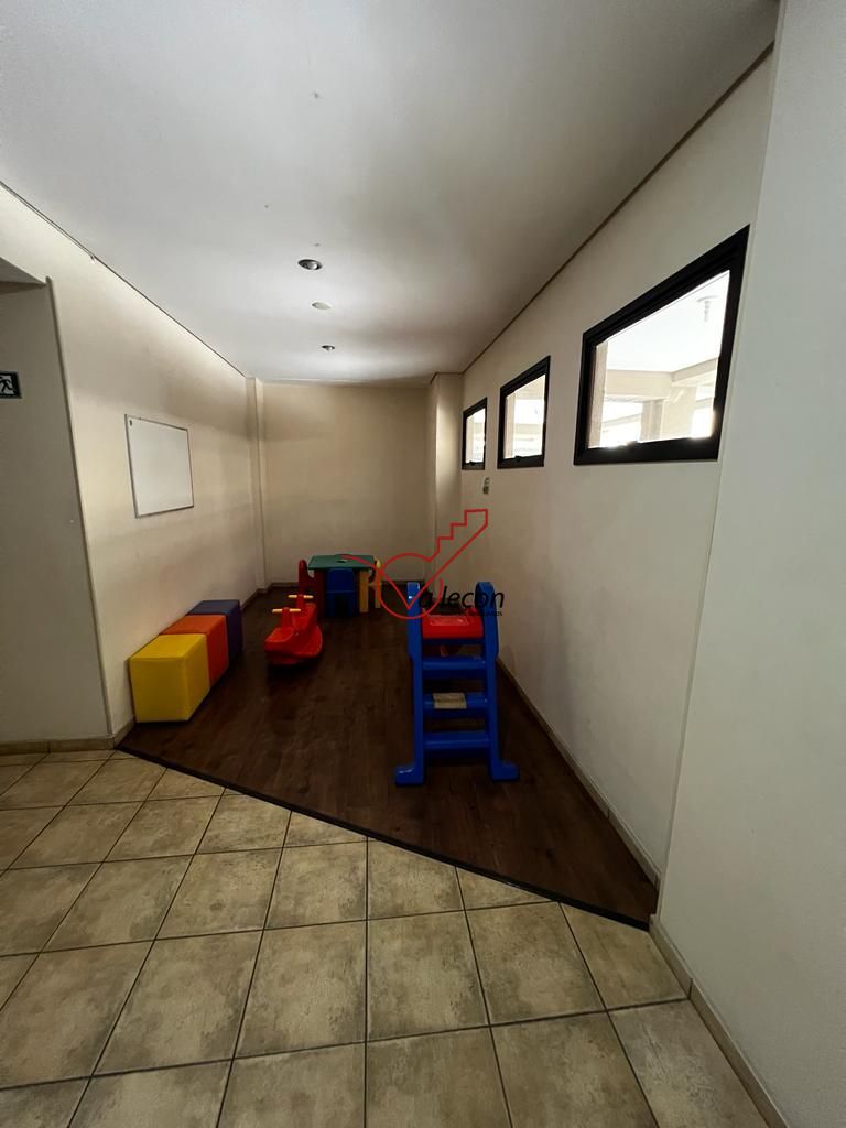 Apartamento para alugar com 3 quartos, 85m² - Foto 17