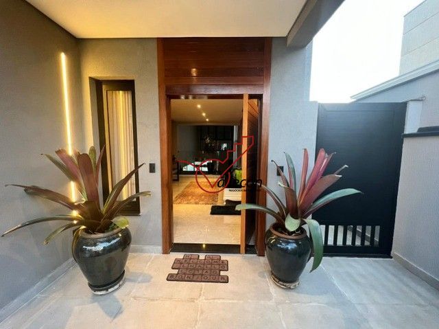 Casa de Condomínio à venda com 4 quartos, 330m² - Foto 3