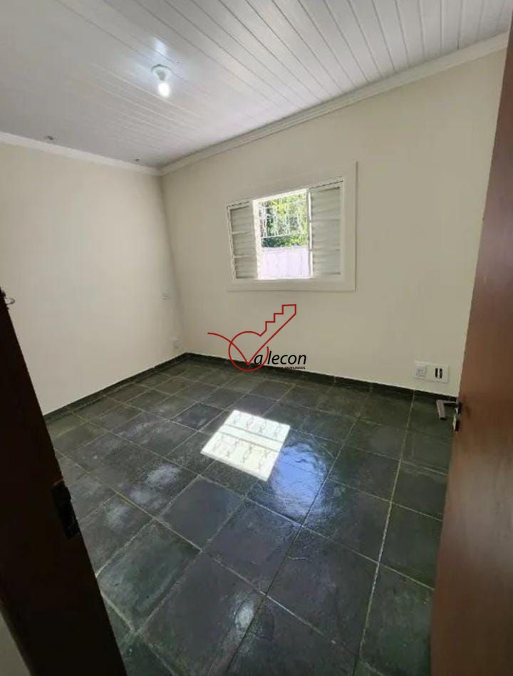 Casa à venda com 2 quartos, 90m² - Foto 4