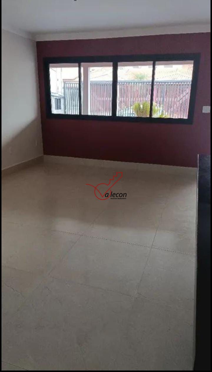 Casa à venda com 3 quartos, 250m² - Foto 4