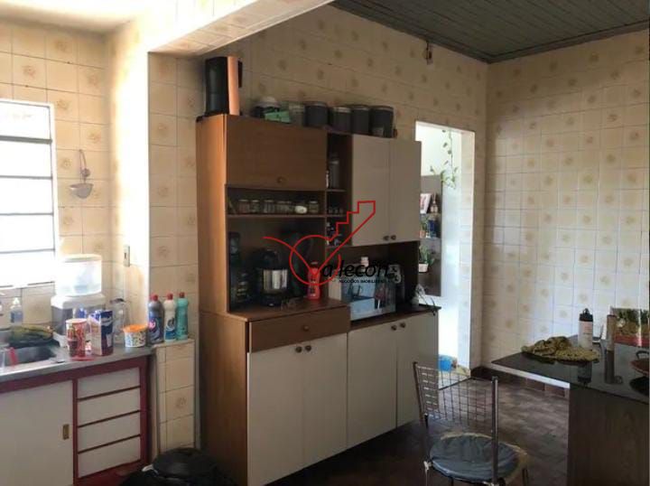 Casa à venda com 3 quartos, 312m² - Foto 2