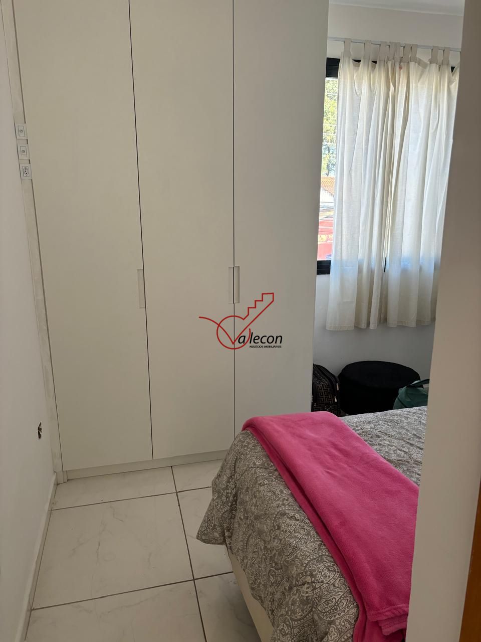 Suíte Mobiliada à Venda no Jardim Satélite
