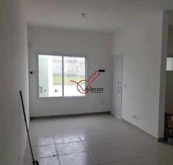 Casa à venda com 2 quartos, 65m² - Foto 8