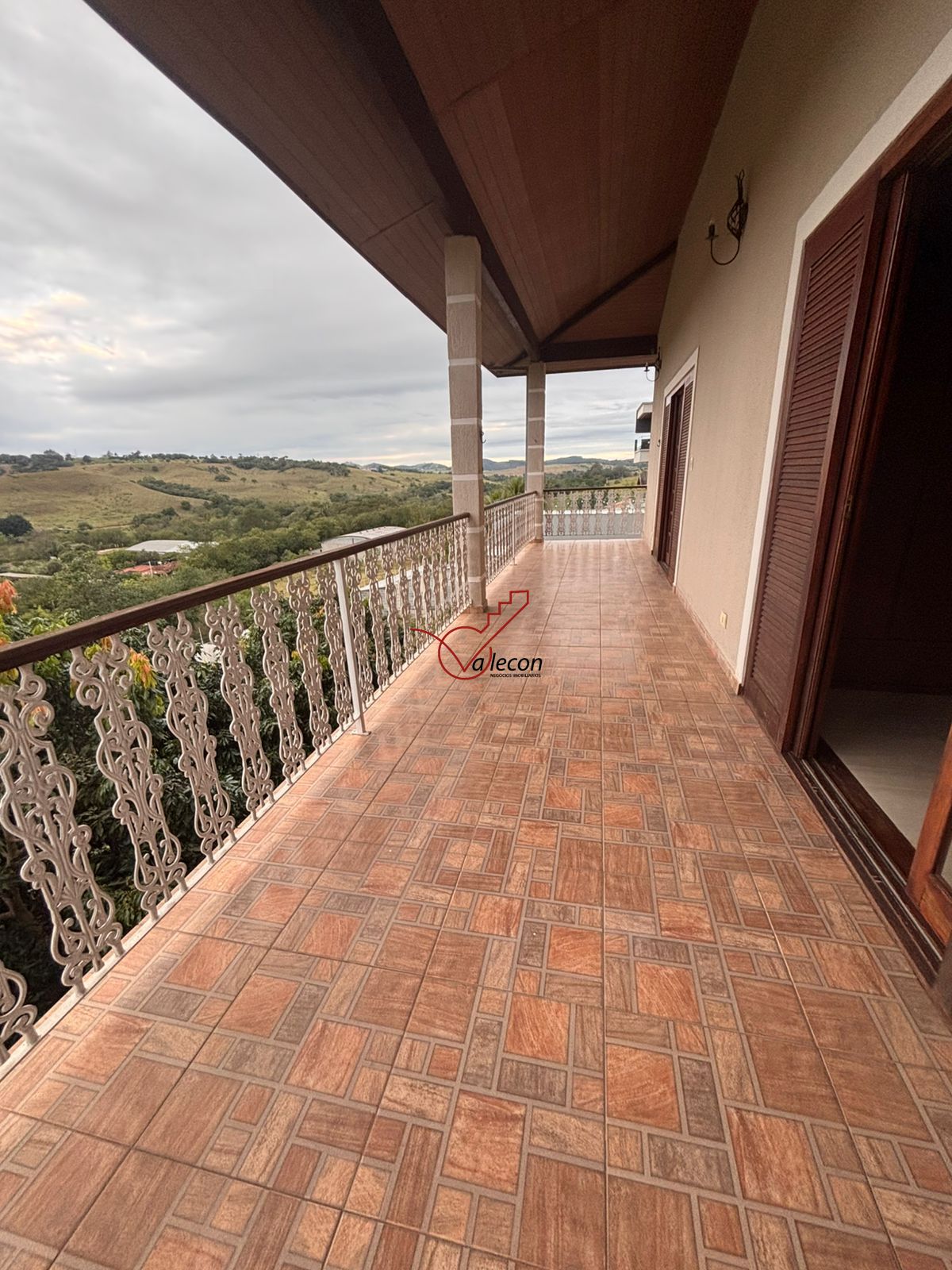 Casa à venda com 4 quartos, 440m² - Foto 3