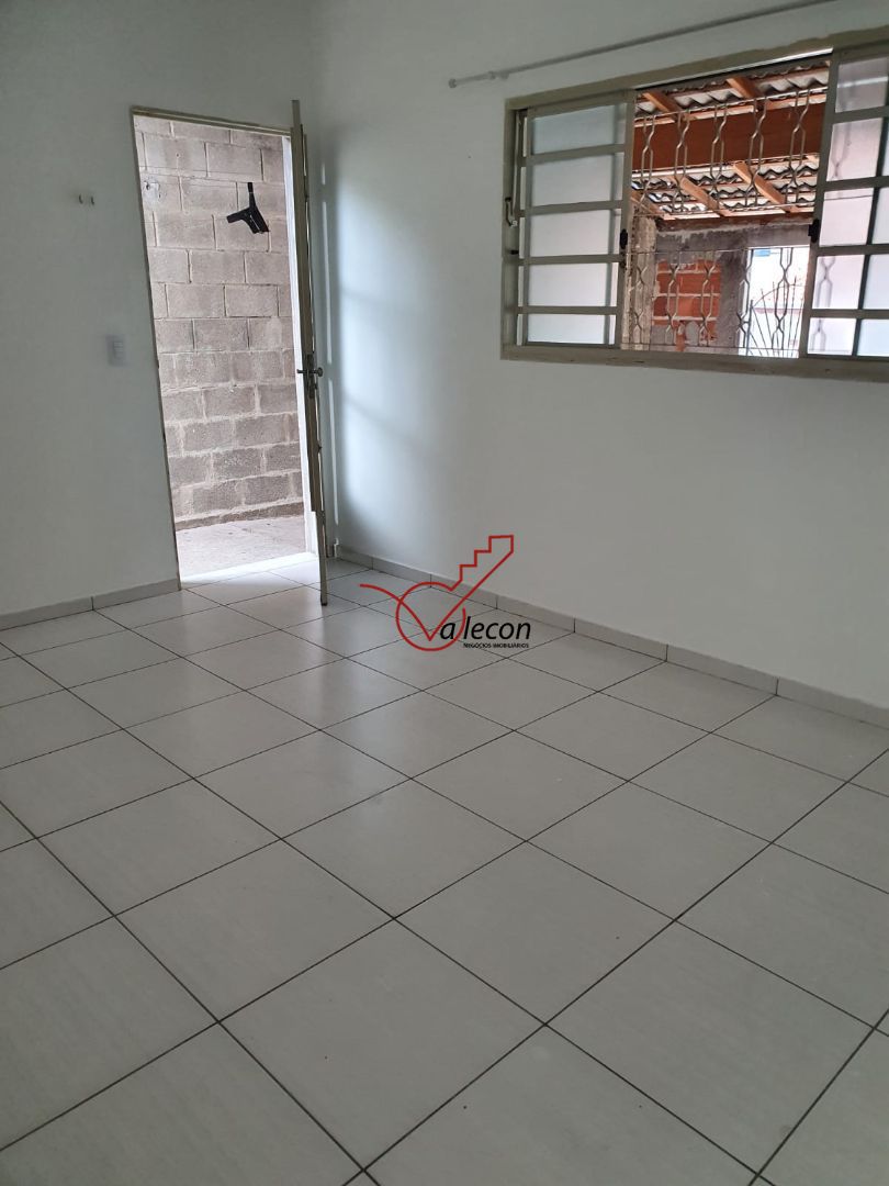 Casa à venda com 2 quartos, 64m² - Foto 6