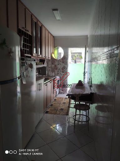 Casa à venda com 3 quartos, 250m² - Foto 3