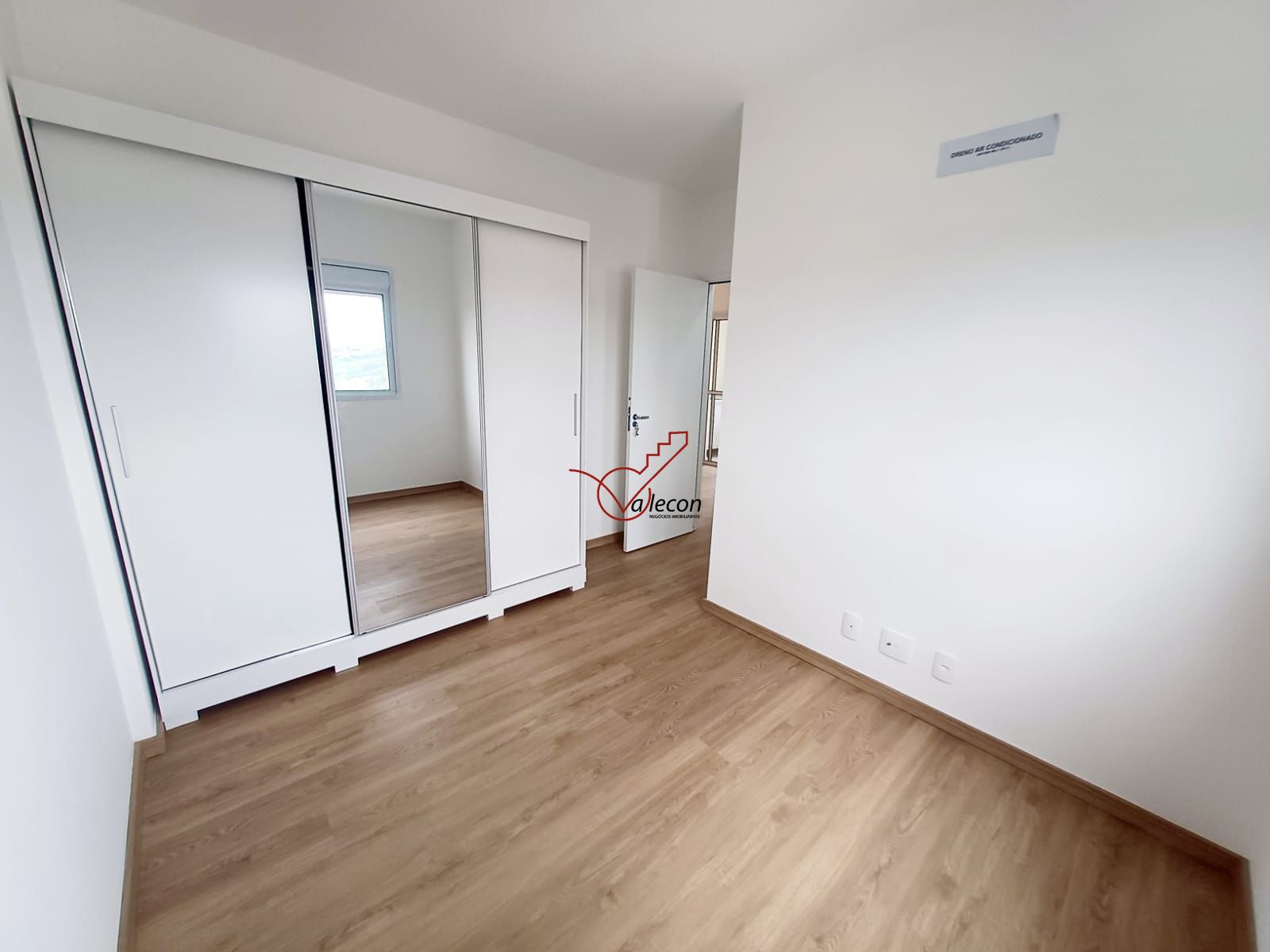 Apartamento para alugar com 2 quartos, 68m² - Foto 12