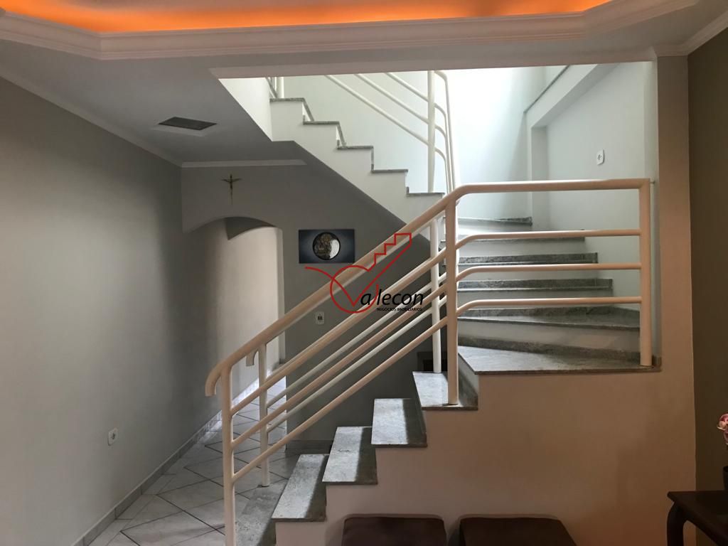 Sobrado à venda com 3 quartos, 188m² - Foto 4