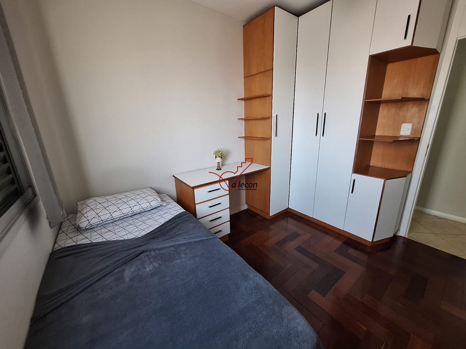 Apartamento à venda com 4 quartos, 106m² - Foto 3