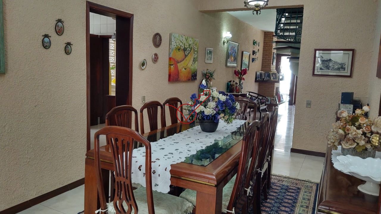 Casa à venda e aluguel com 5 quartos, 335m² - Foto 27