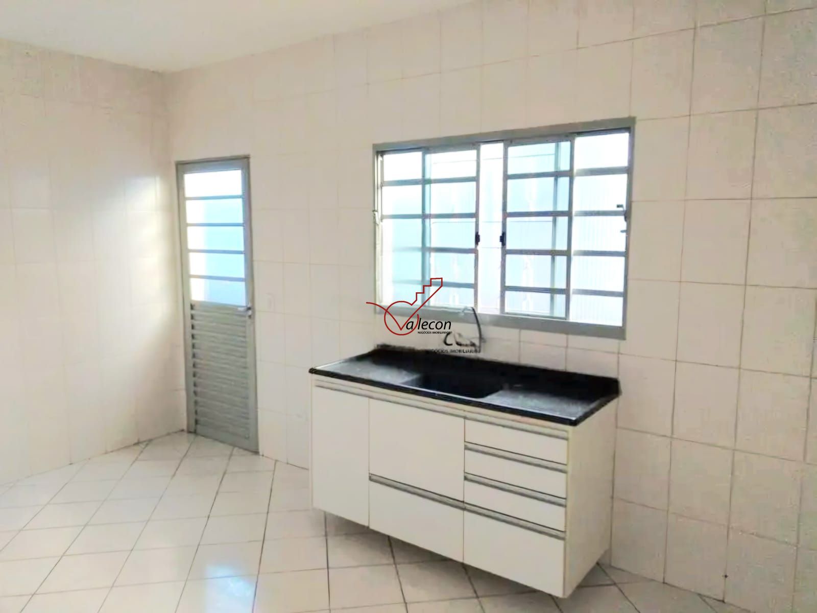 Casa, 2 quartos, 61 m² - Foto 1