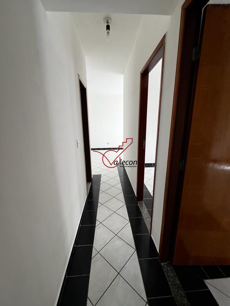 Apartamento para alugar com 3 quartos, 85m² - Foto 11