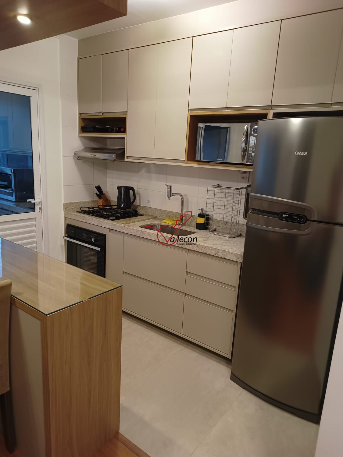 Apartamento à venda com 3 quartos, 76m² - Foto 2