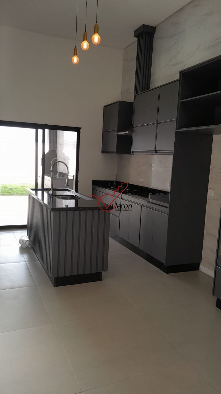 Casa à venda com 3 quartos, 300m² - Foto 18