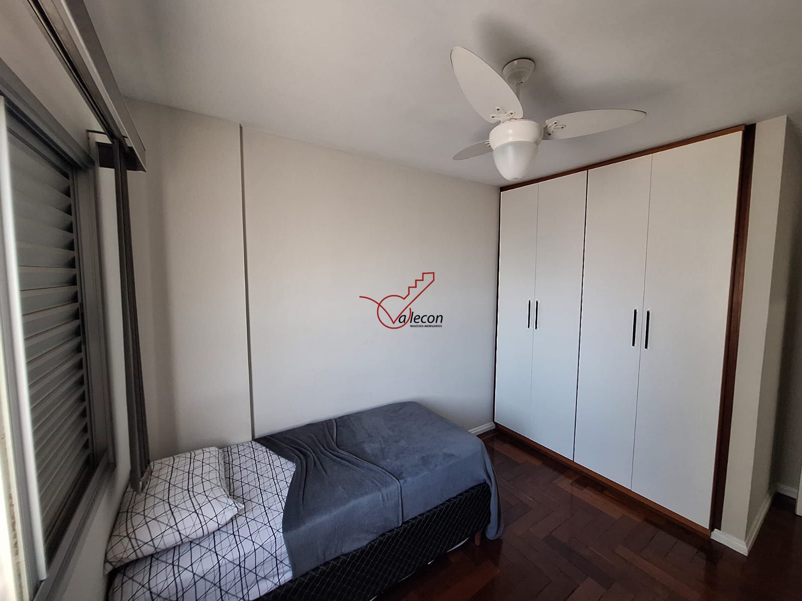 Apartamento à venda com 4 quartos, 106m² - Foto 4