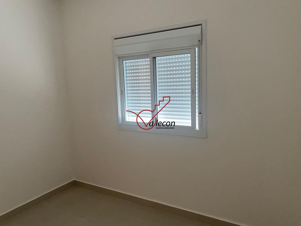 Apartamento para alugar com 2 quartos, 65m² - Foto 17