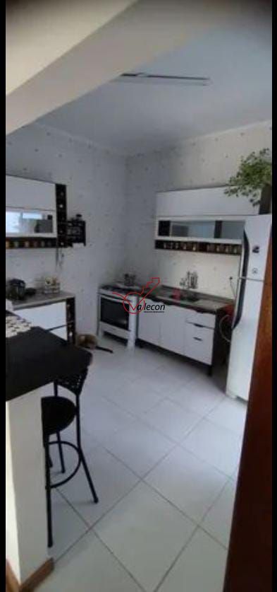 Sobrado à venda com 2 quartos, 90m² - Foto 4