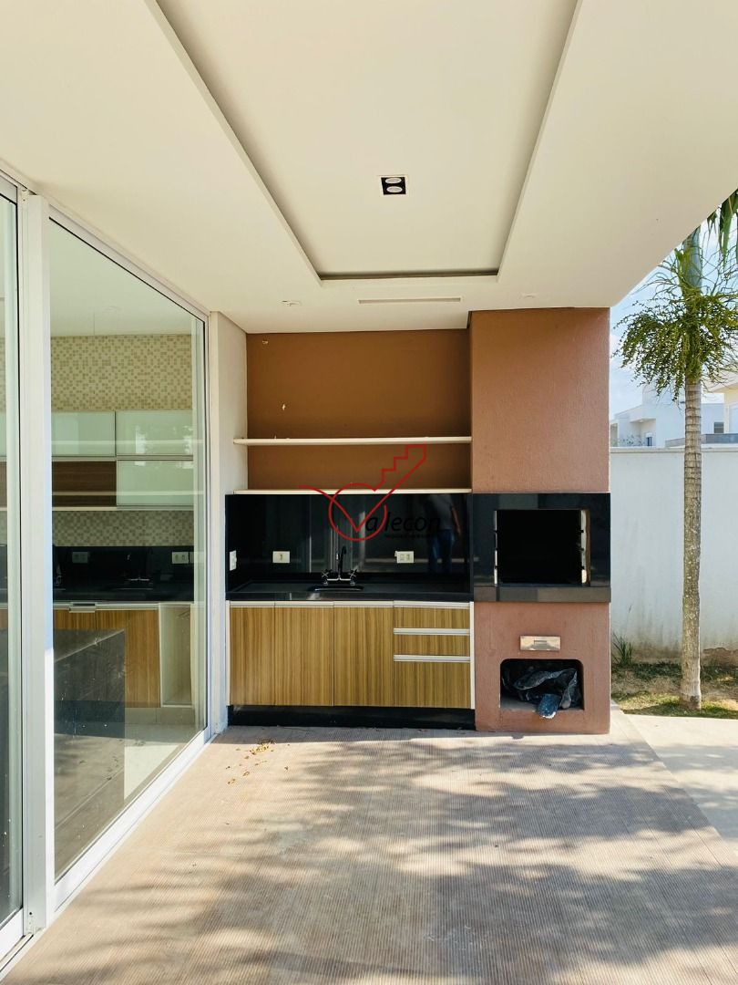 Casa à venda com 3 quartos, 322m² - Foto 7