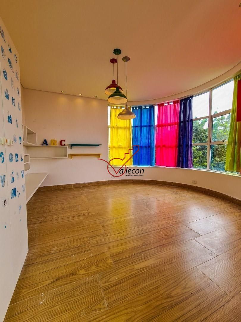 Casa de Condomínio à venda com 4 quartos, 650m² - Foto 12