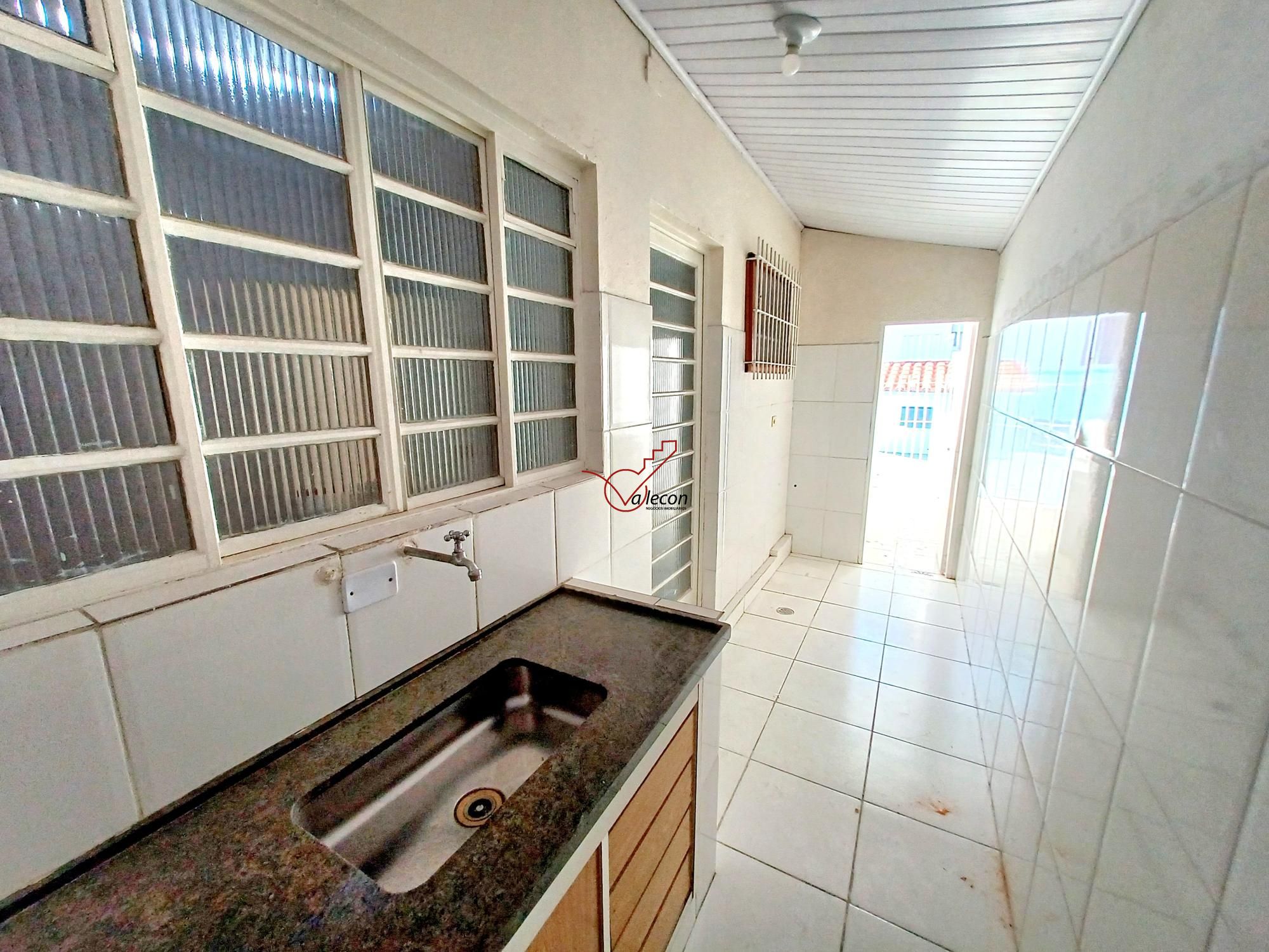 Casa à venda e aluguel com 4 quartos, 194m² - Foto 12