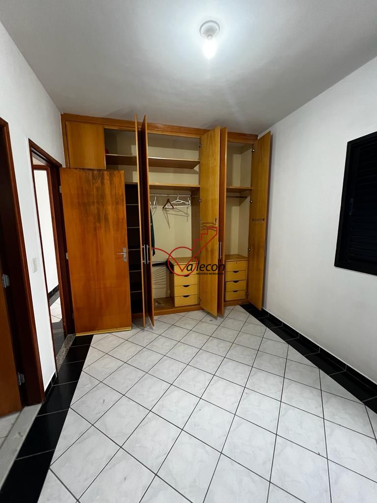 Apartamento para alugar com 3 quartos, 85m² - Foto 8