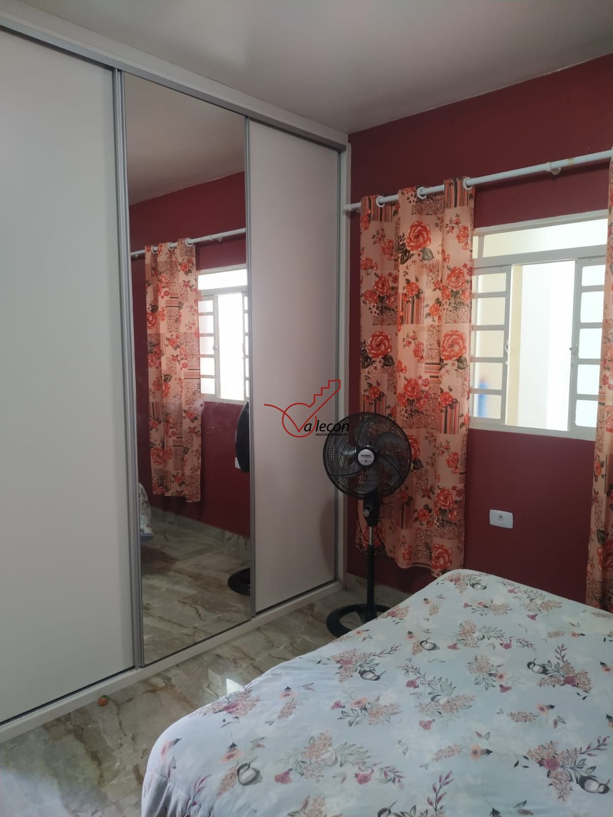 Casa à venda com 2 quartos, 250m² - Foto 4