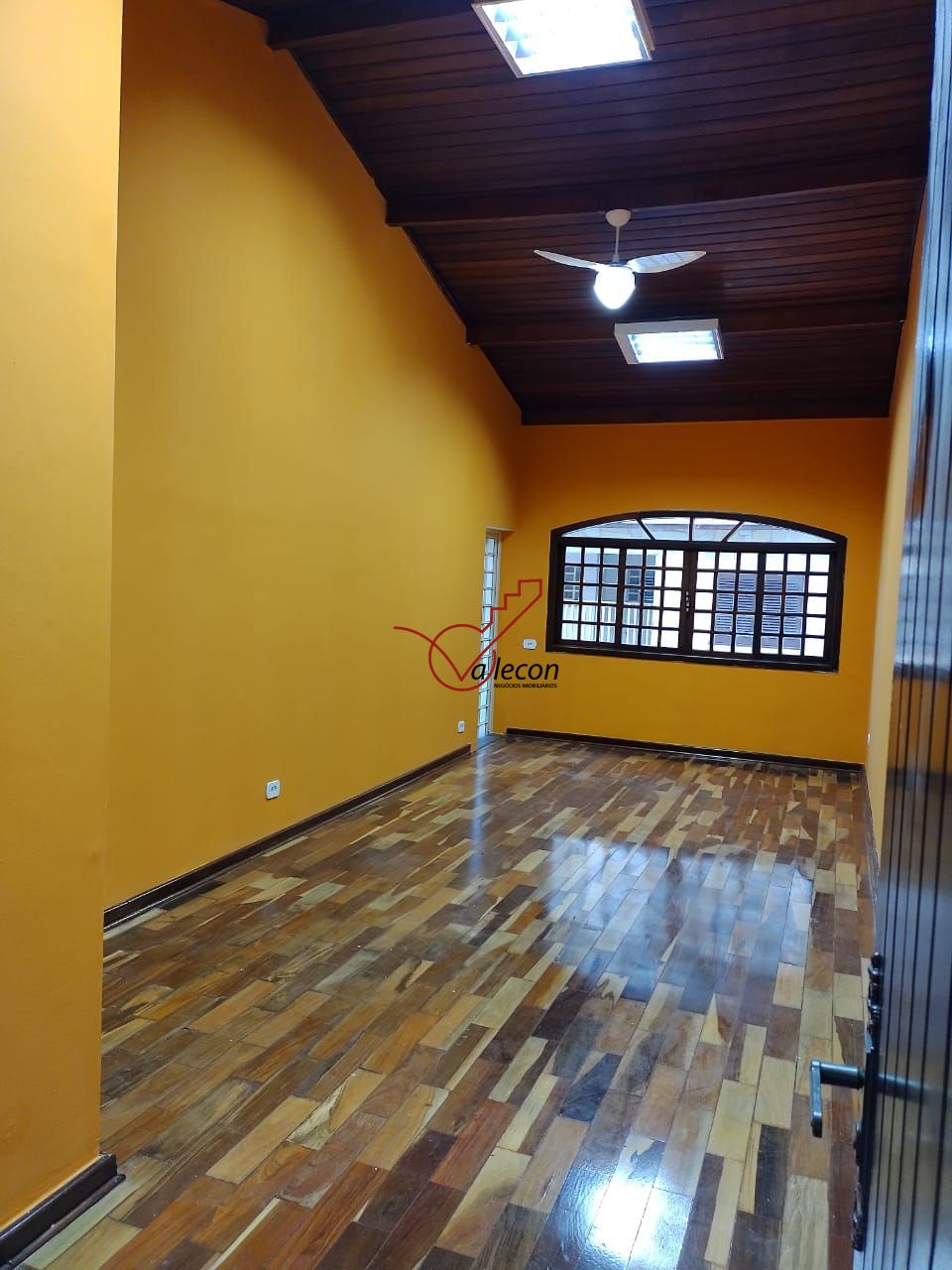 Sobrado à venda com 4 quartos, 326m² - Foto 3