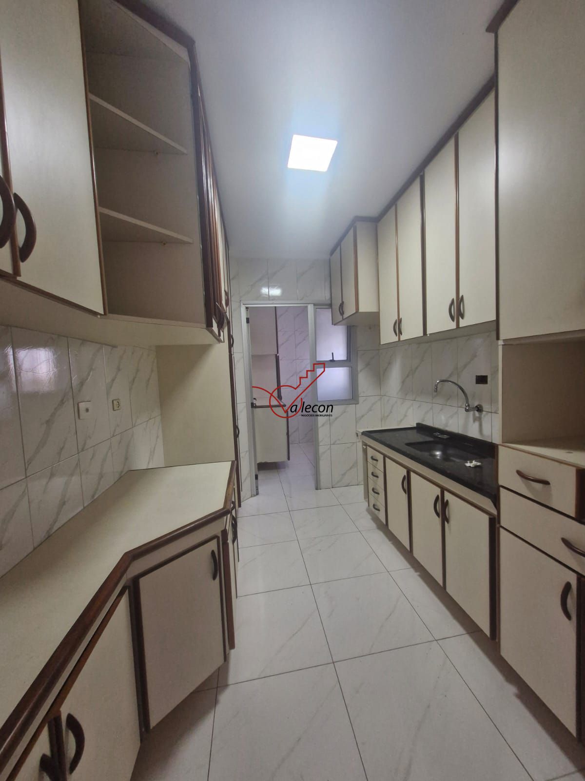 Apartamento à venda com 3 quartos, 81m² - Foto 7