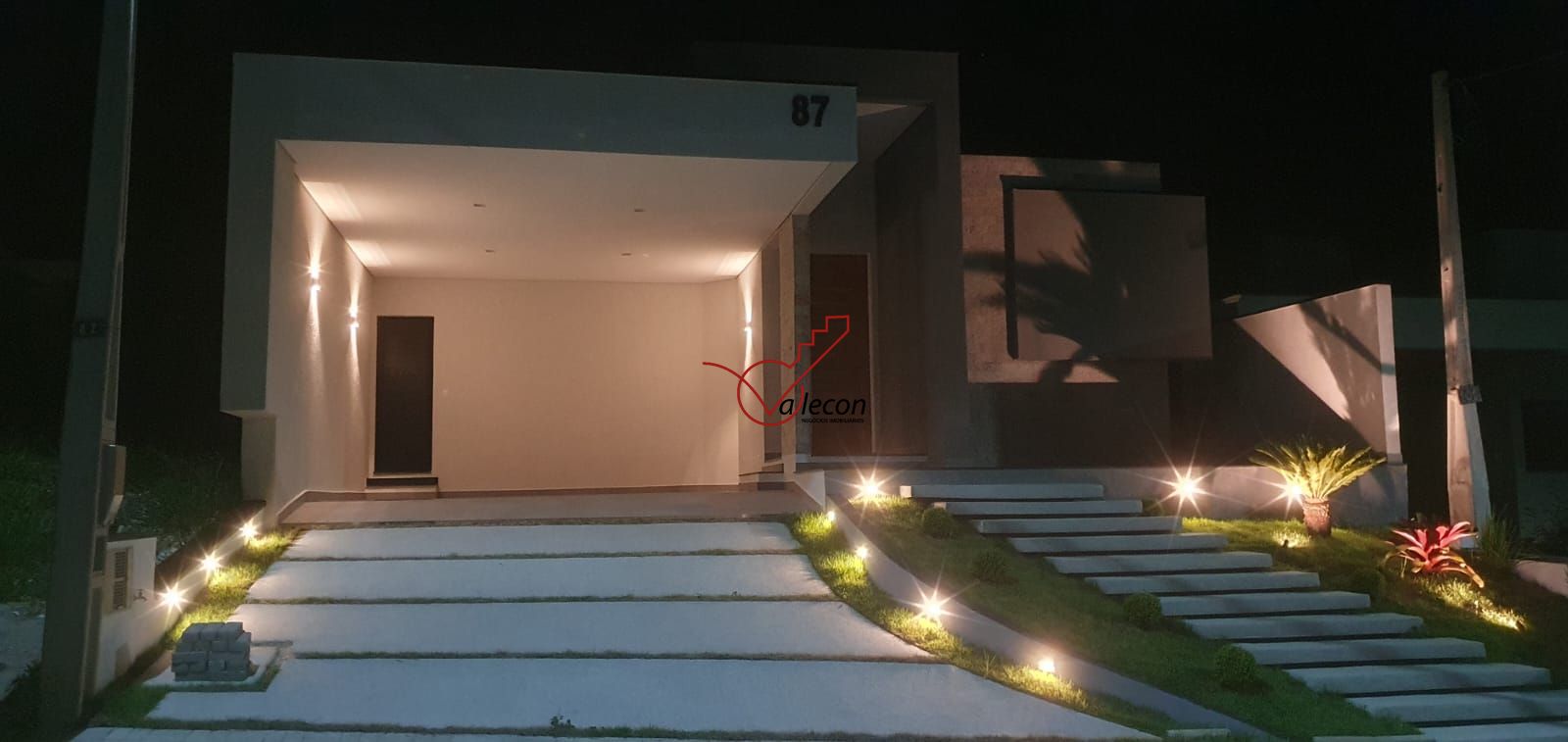 Casa em Condomínio - Caçapava - Condomínio Residencial Santa Mônica - 3 Dormitór