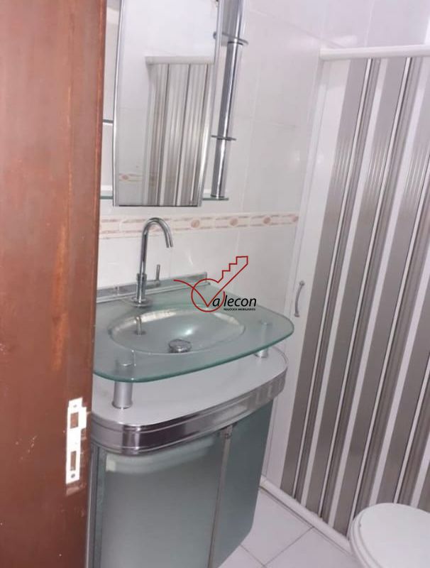 Casa à venda com 5 quartos, 217m² - Foto 20