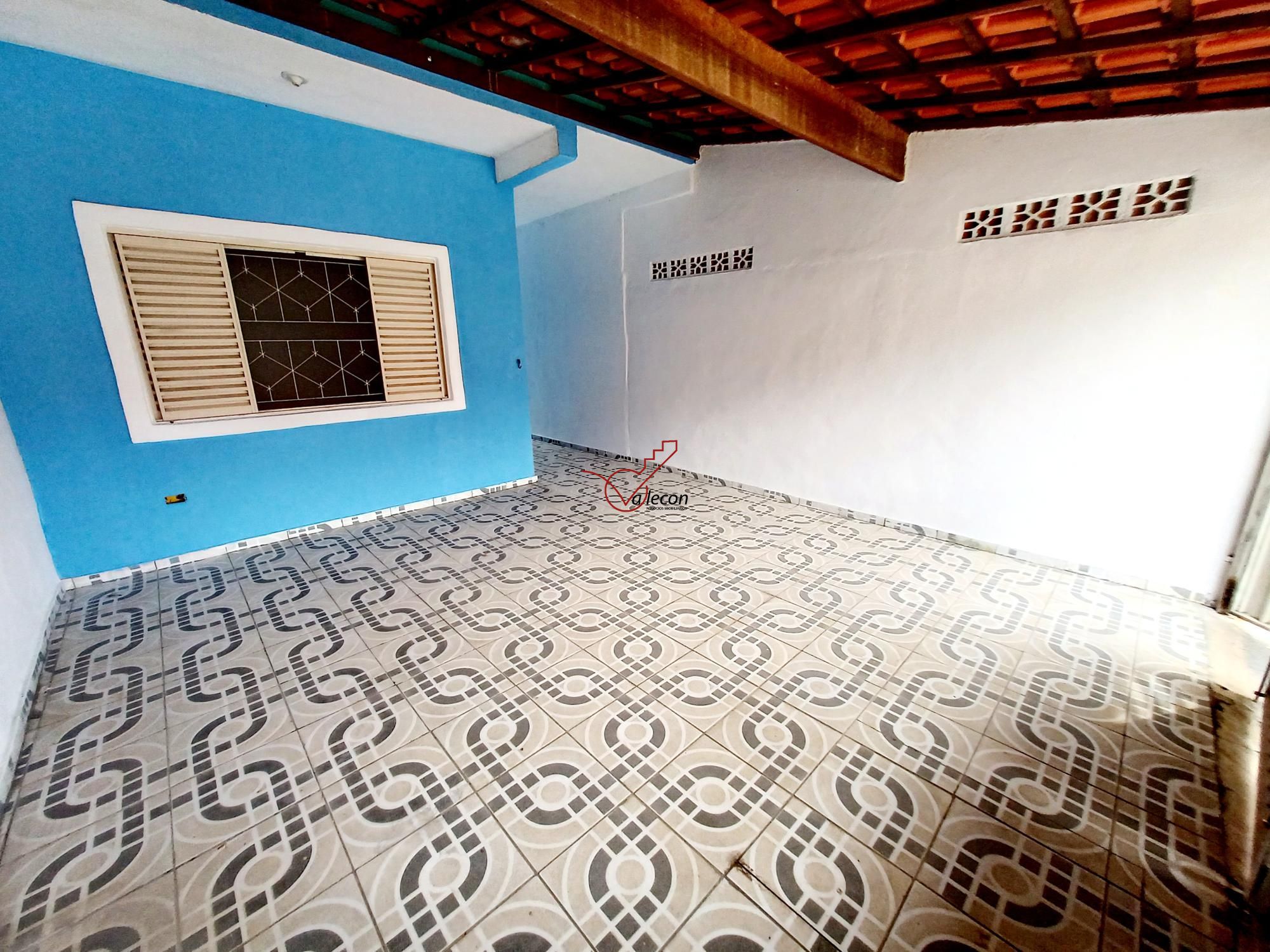 Casa à venda com 2 dormitórios no Jardim Del Rey em São José dos Campos.