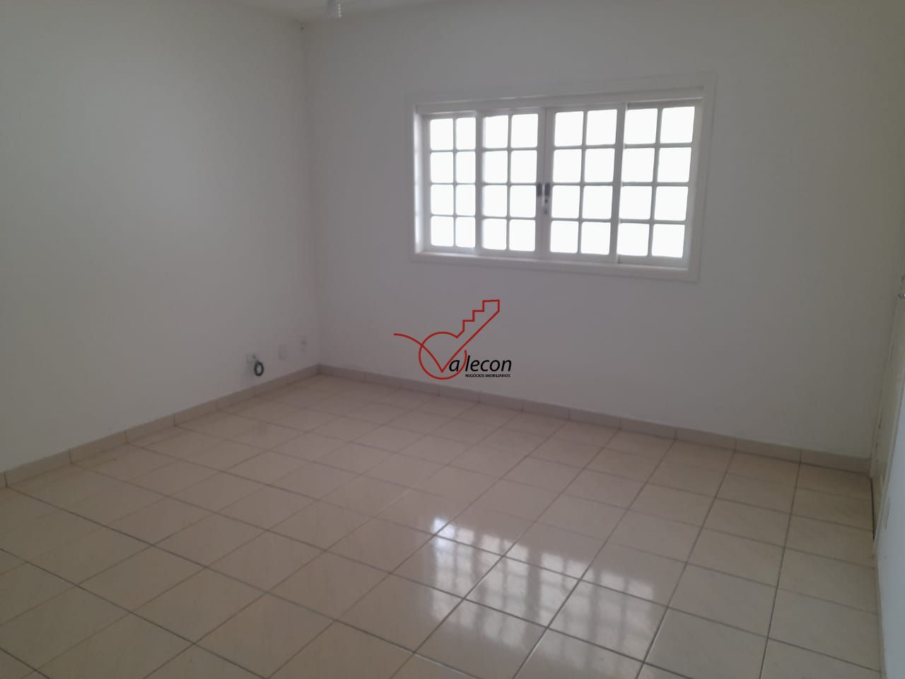 Casa à venda com 3 quartos, 200m² - Foto 4