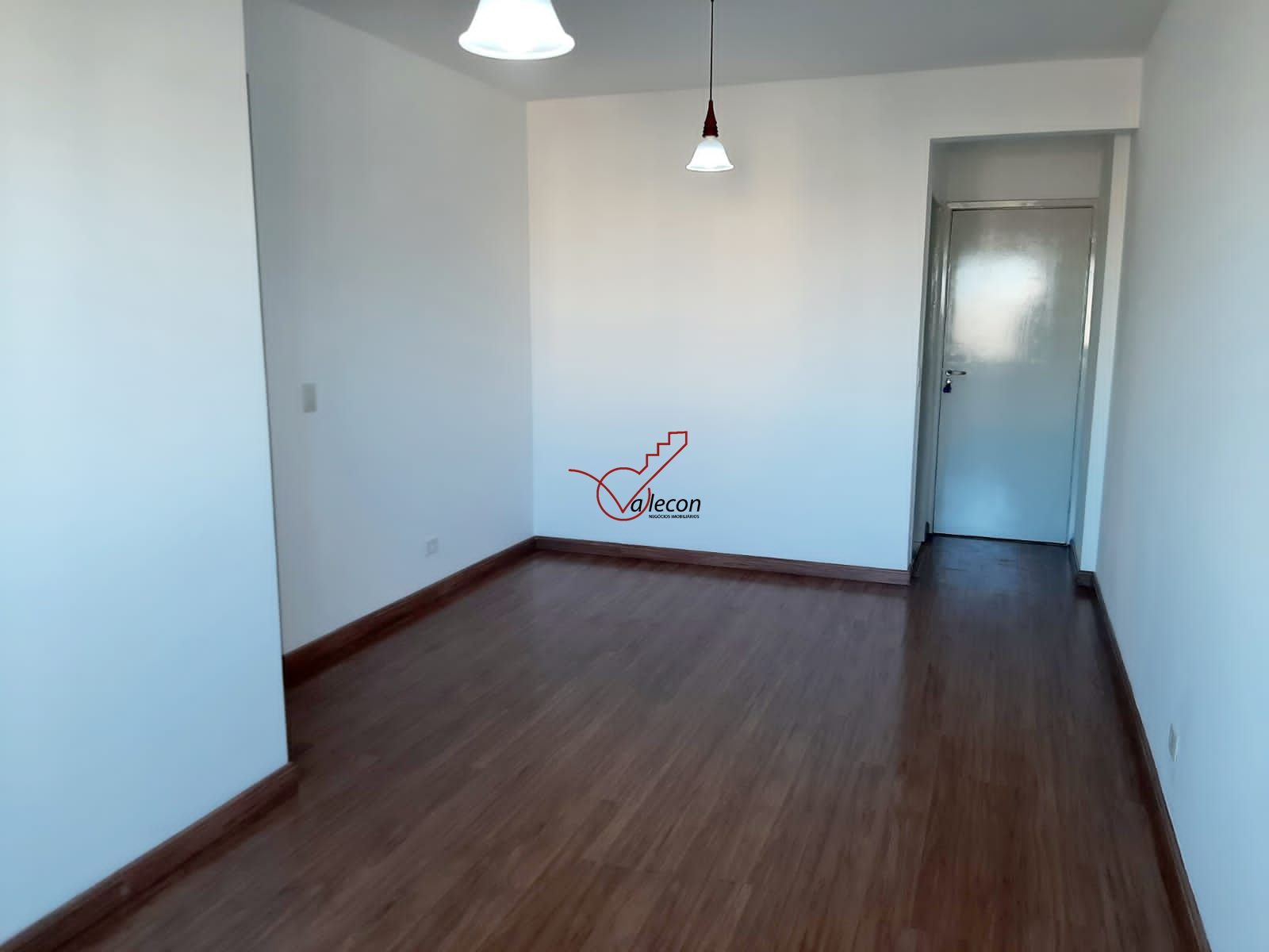 Apartamento à venda com 3 quartos, 65m² - Foto 2