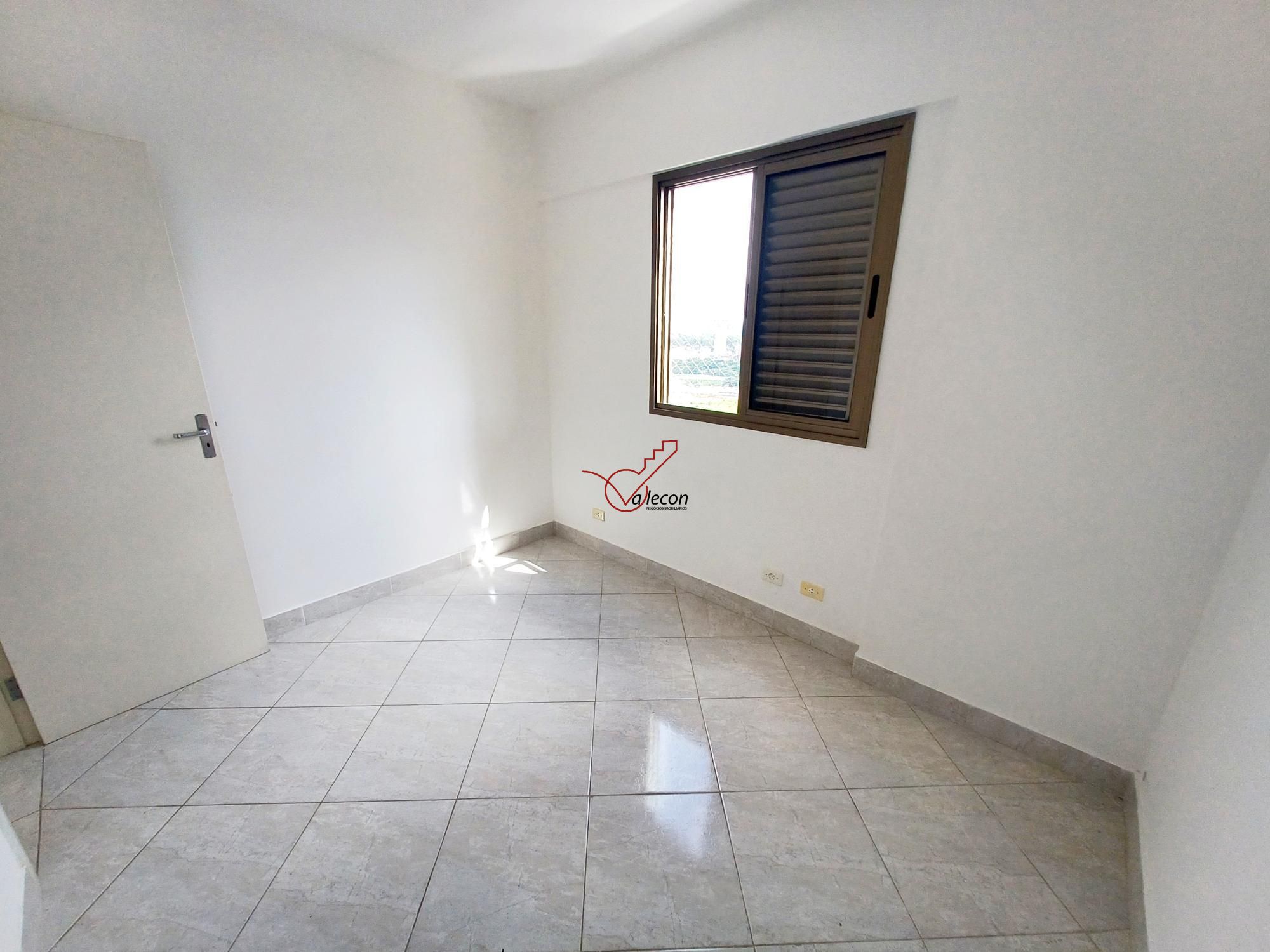 Apartamento para alugar com 2 quartos, 65m² - Foto 14