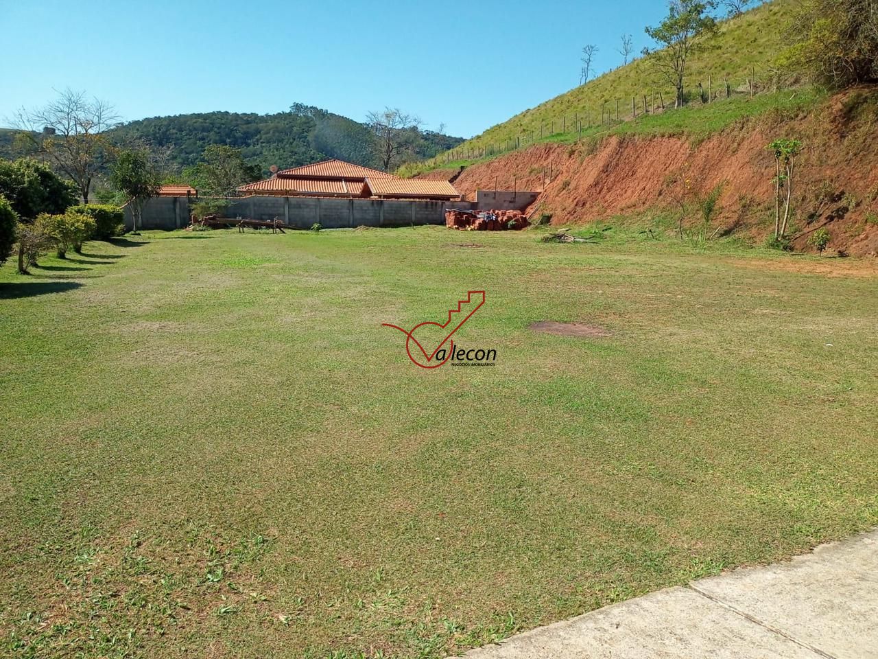 Sítio à venda com 2 quartos, 160m² - Foto 26