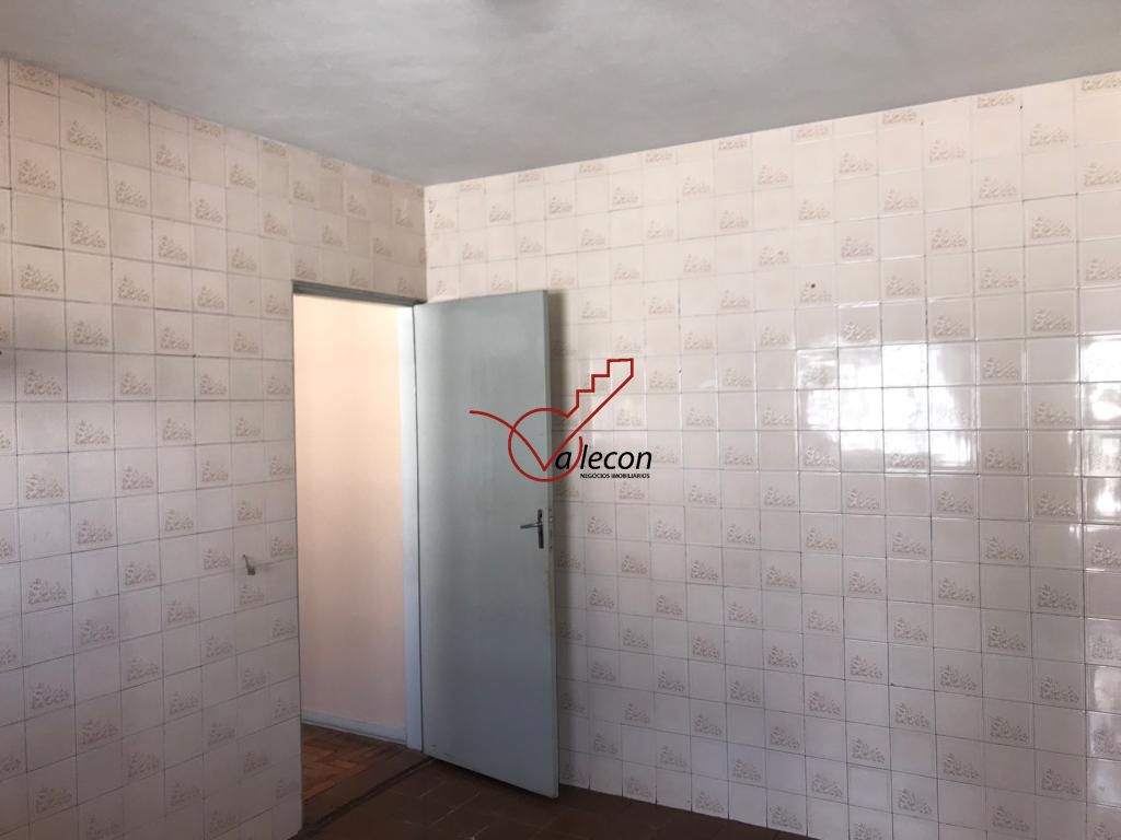 Casa à venda com 6 quartos, 197m² - Foto 12